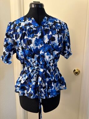 New York & Company Blue Floral Button-Front Peplum Blouse